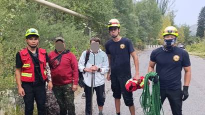 В ущелье Проходное спасены двое туристов, сбившихся с маршрута